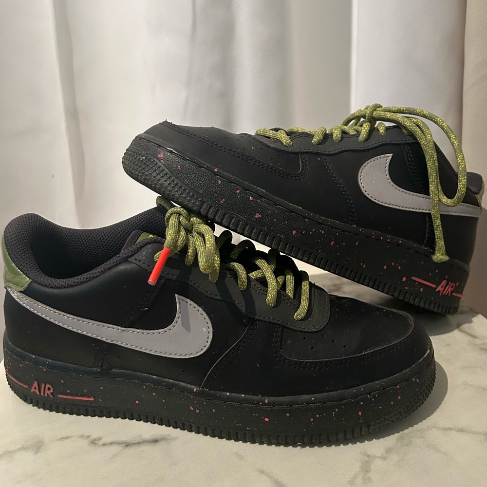 Black Nike Air Force 1